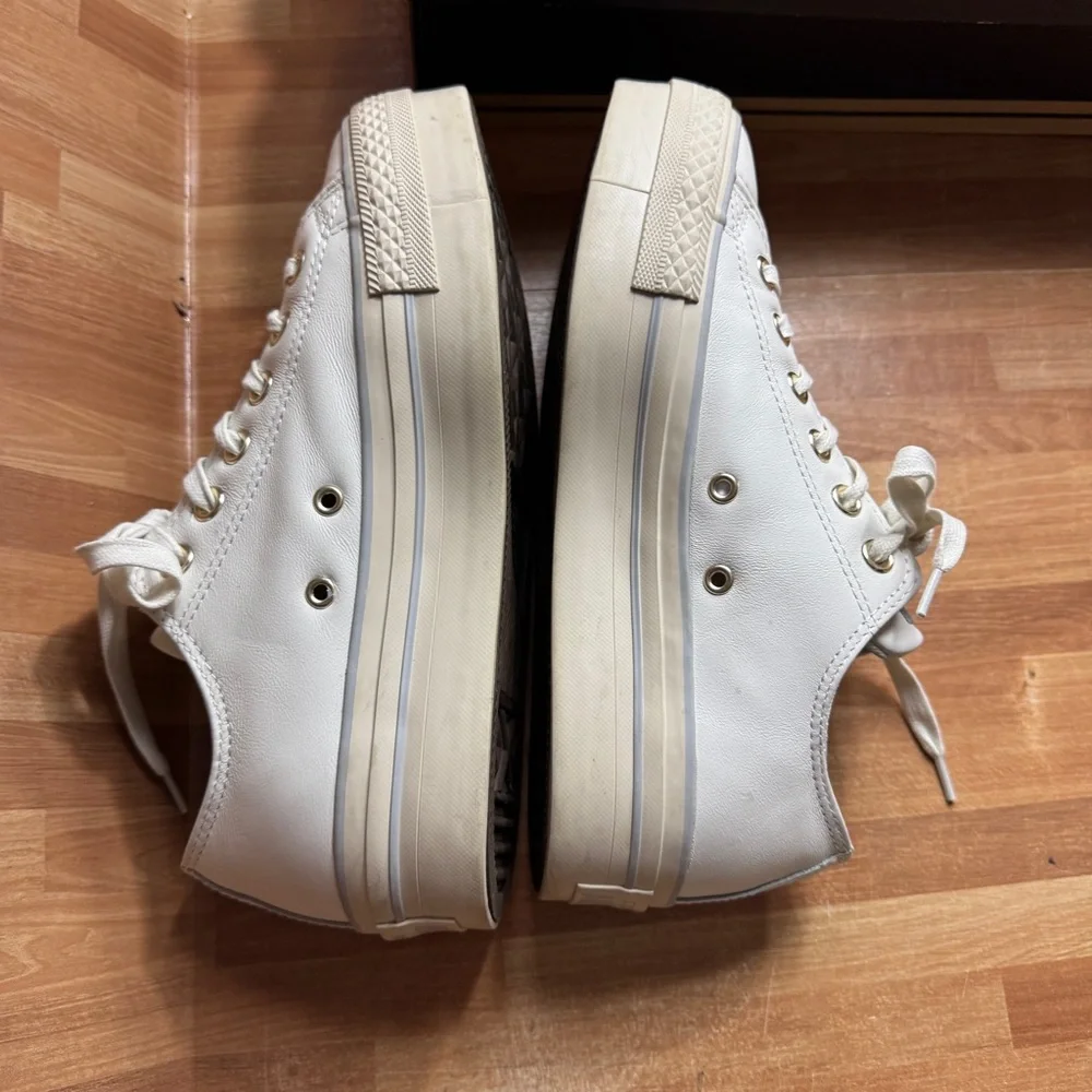 Converse Chuck Taylor white leather platform sneakers size 8